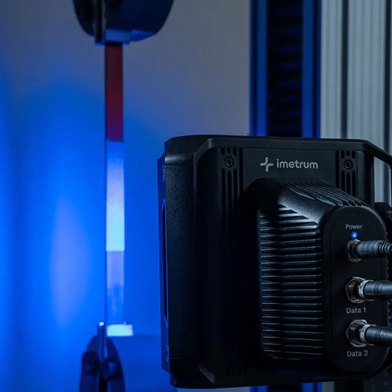 Système de fixation sur machine d'essais universelle pour extensomètres vidéos Imetrum UVX3D