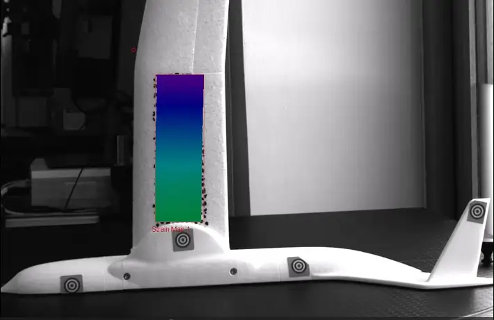 Champs de déformation et déplacement DIC avec extensomètre vidéo Imetrum UVX3D